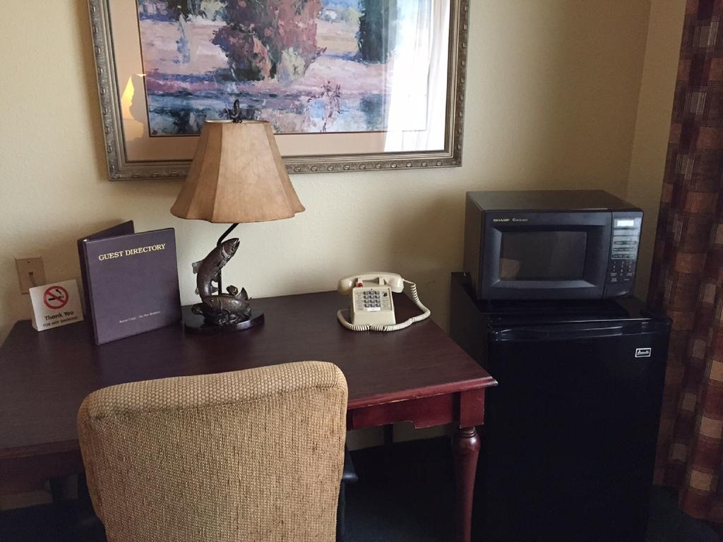 Super 8 By Wyndham Mccall Bagian luar foto