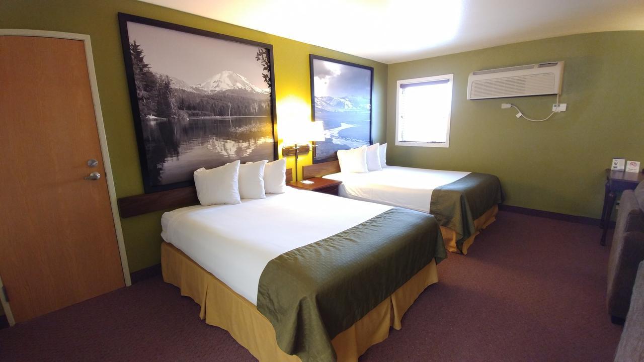 Super 8 By Wyndham Mccall Bagian luar foto